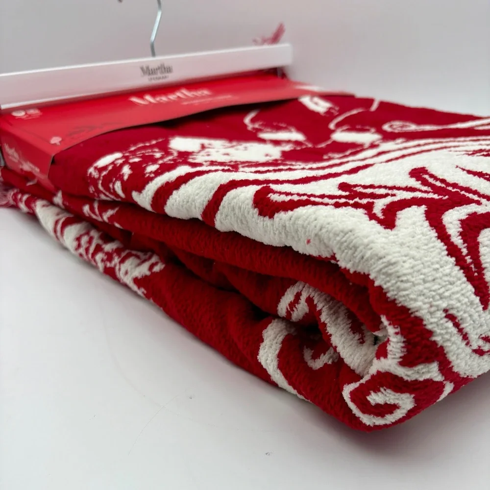 Martha‎ Stewart Christmas Santa Sleigh Decorative Throw Blanket